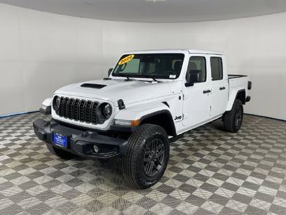 New 2026 Jeep Gladiator Sport