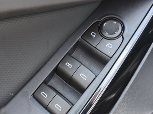 New 2026 Chevrolet Equinox LT w/ Safety and Technology Package FWD image 12