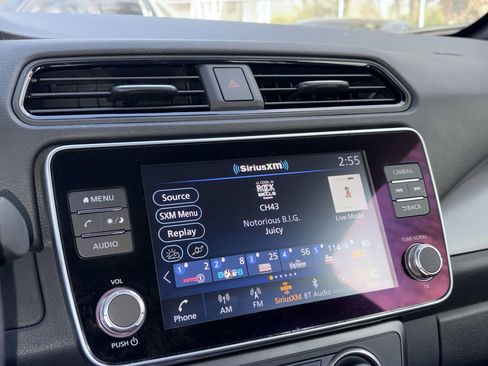 Used 2023 Nissan Leaf S image 12