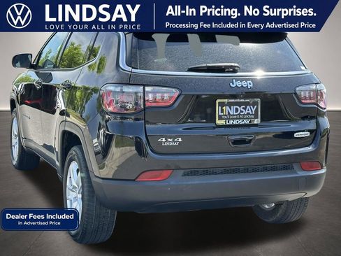 Used 2022 Jeep Compass Latitude w/ Convenience Group AWD/4WD image 5