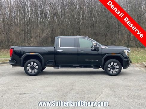 Used 2024 GMC Sierra 2500 Denali w/ Denali Reserve Package image 8