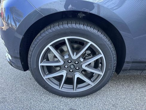 New 2026 Land Rover Range Rover Velar Dynamic SE image 10