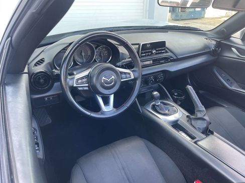 Used 2016 MAZDA MX-5 Miata Sport image 10