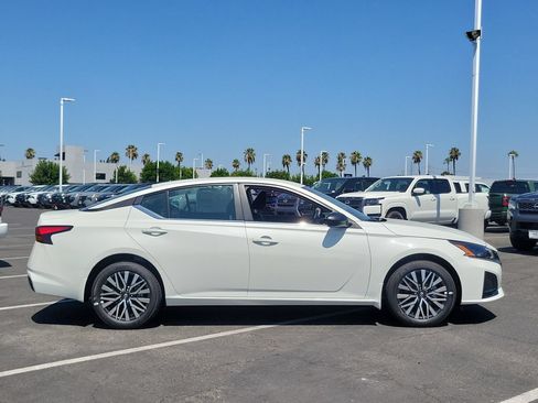 New 2026 Nissan Altima 2.5 SV AWD/4WD image 19