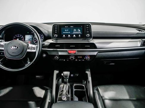 Used 2021 Kia Telluride LX image 11