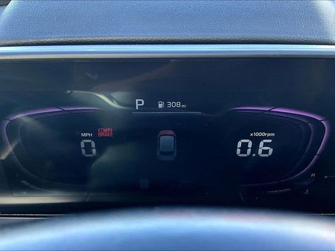 Used 2025 Kia Telluride S image 14