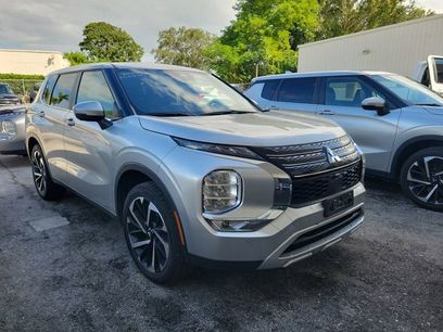 Used 2024 Mitsubishi Outlander SE