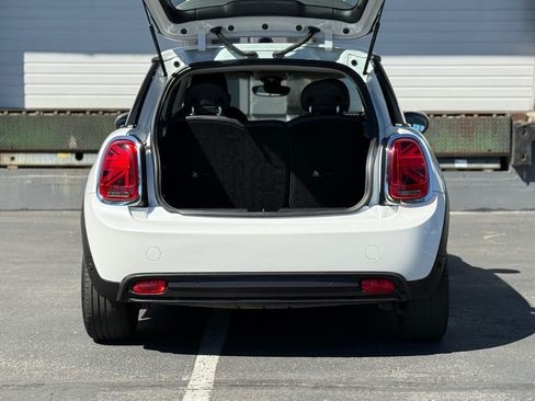 Used 2024 MINI Cooper SE FWD image 4