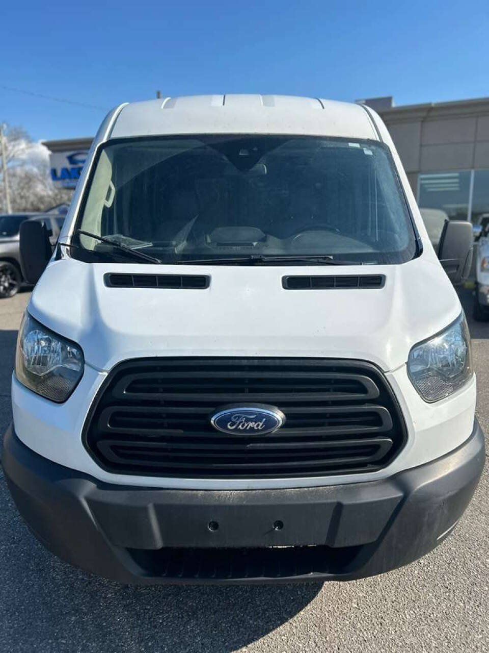 Used 2019 Ford Transit 250 148 Medium Roof RWD image 2