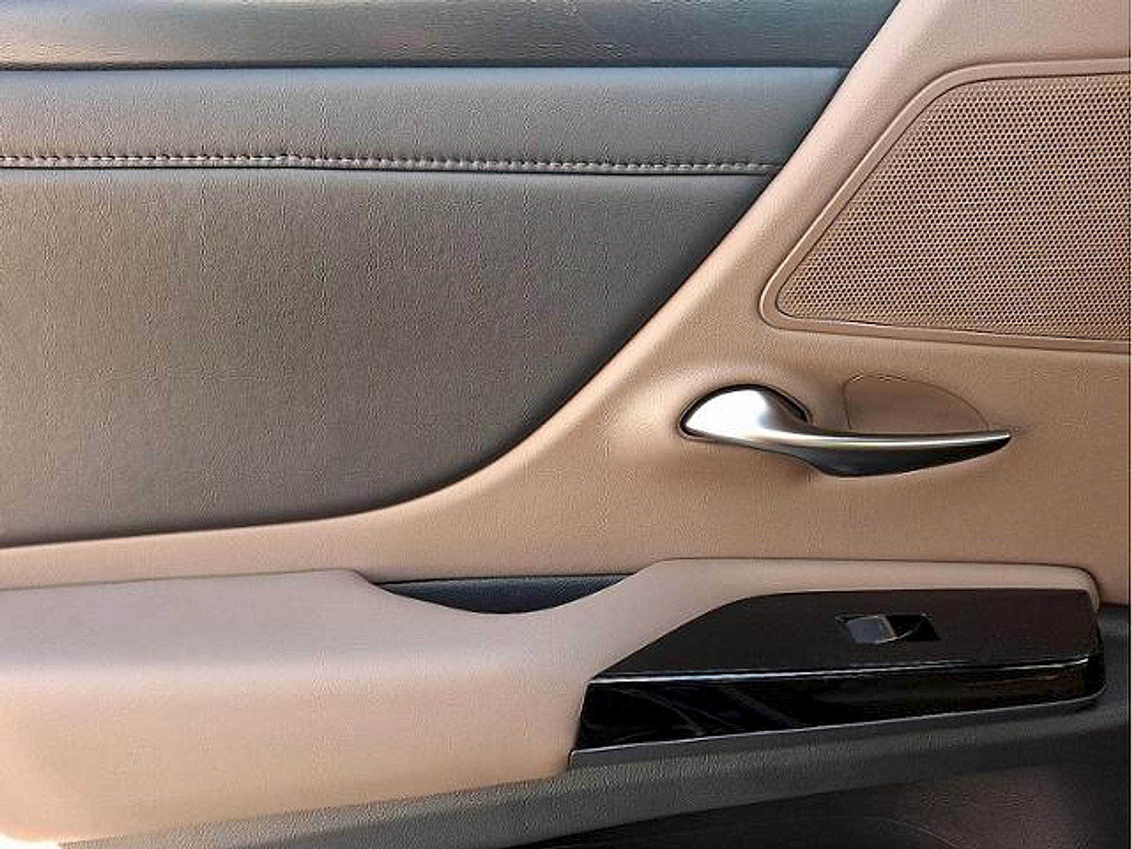 Used 2022 Lexus ES 350 w/ Premium Package FWD image 12