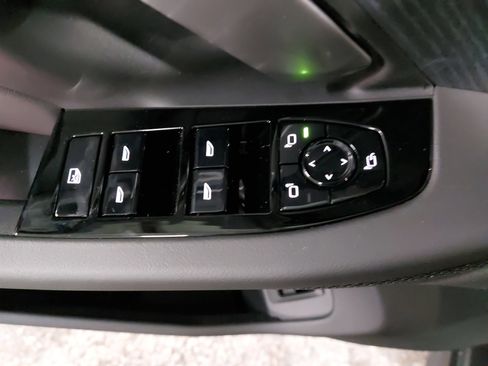 New 2026 BMW 530i w/ Premium Package image 30