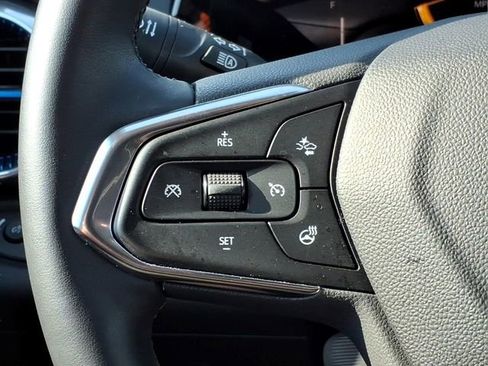 Used 2024 Chevrolet Trax LT w/ Driver Confidence Package FWD image 26