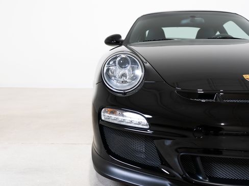 Used 2010 Porsche 911 GT3 RWD image 8