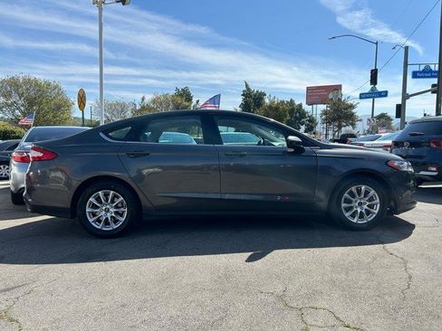 Used 2016 Ford Fusion S image 3