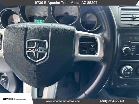 Used 2014 Dodge Challenger SXT image 21