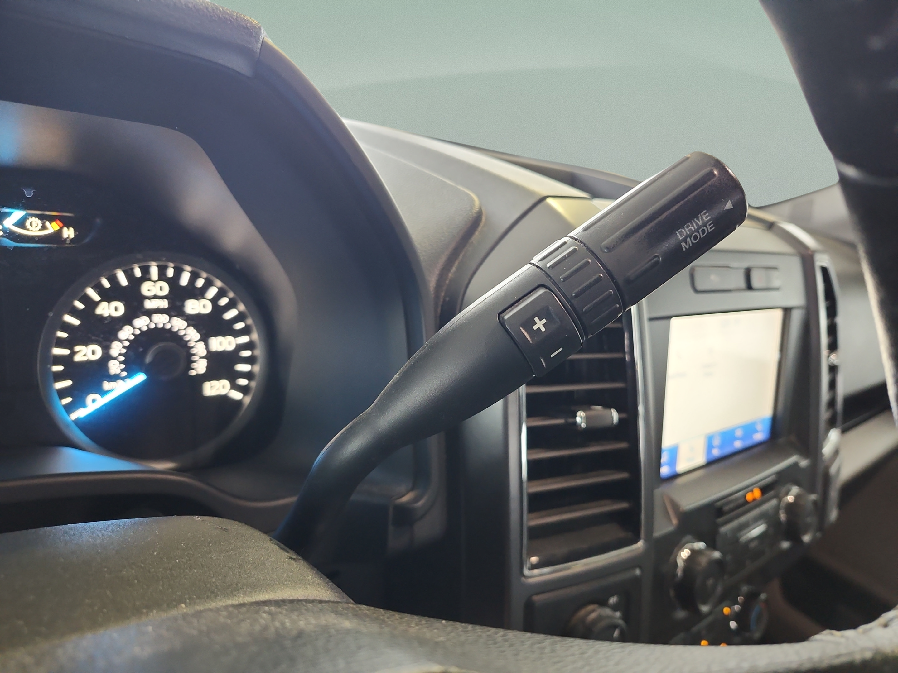 Used 2019 Ford F150 XLT w/ Equipment Group 302A Luxury RWD image 14