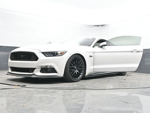 Used 2017 Ford Mustang GT Premium w/ GT Performance Package image 63