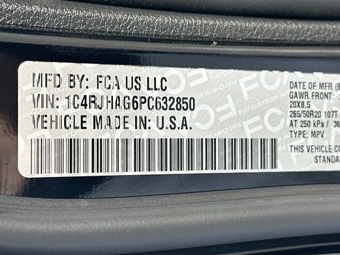 Used 2023 Jeep Grand Cherokee Altitude AWD/4WD image 30