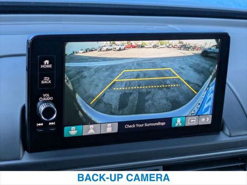 New 2025 Honda Pilot Touring image 18