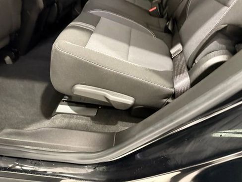 Used 2025 Chevrolet Blazer LT image 16