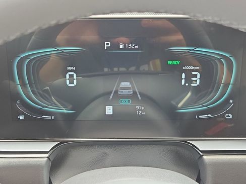 New 2025 Kia Niro EX Touring image 32
