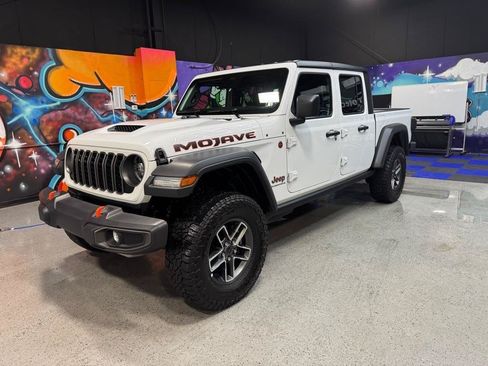 Used 2026 Jeep Gladiator Mojave AWD/4WD image 1