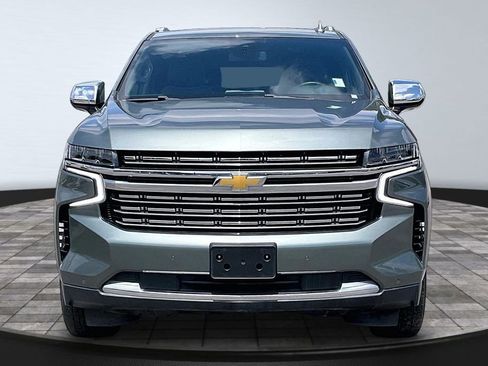 Used 2023 Chevrolet Suburban Premier AWD/4WD image 3