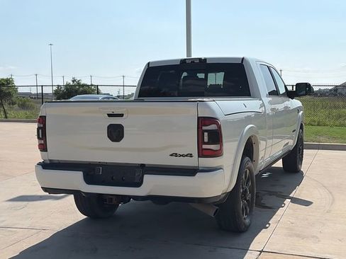 Used 2022 RAM 2500 Limited AWD/4WD image 9