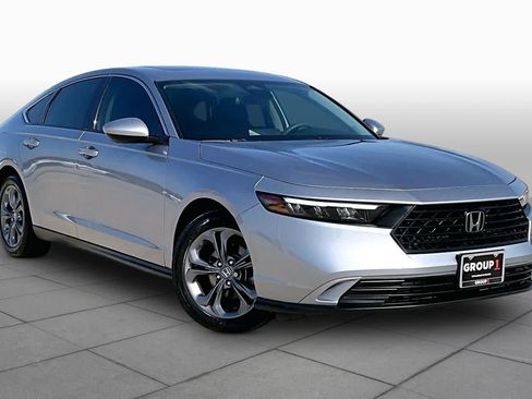 Used 2023 Honda Accord EX image 3