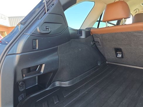 Used 2017 Subaru Outback 3.6R Touring image 32