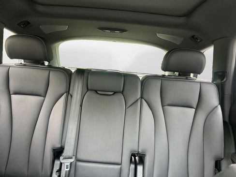 Used 2026 Audi Q7 3.0T Premium Plus AWD/4WD image 12