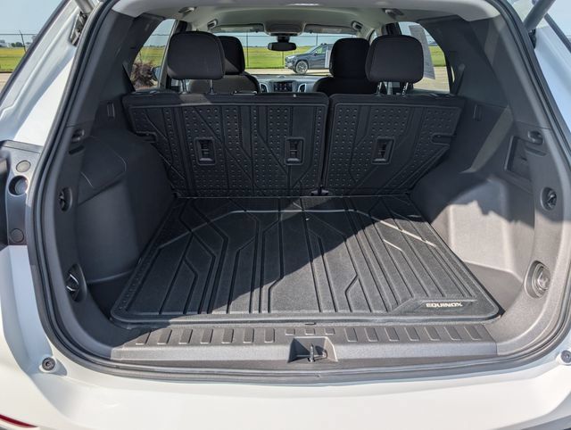 Used 2024 Chevrolet Equinox LT w/ LPO, Floor Liner Package FWD image 9