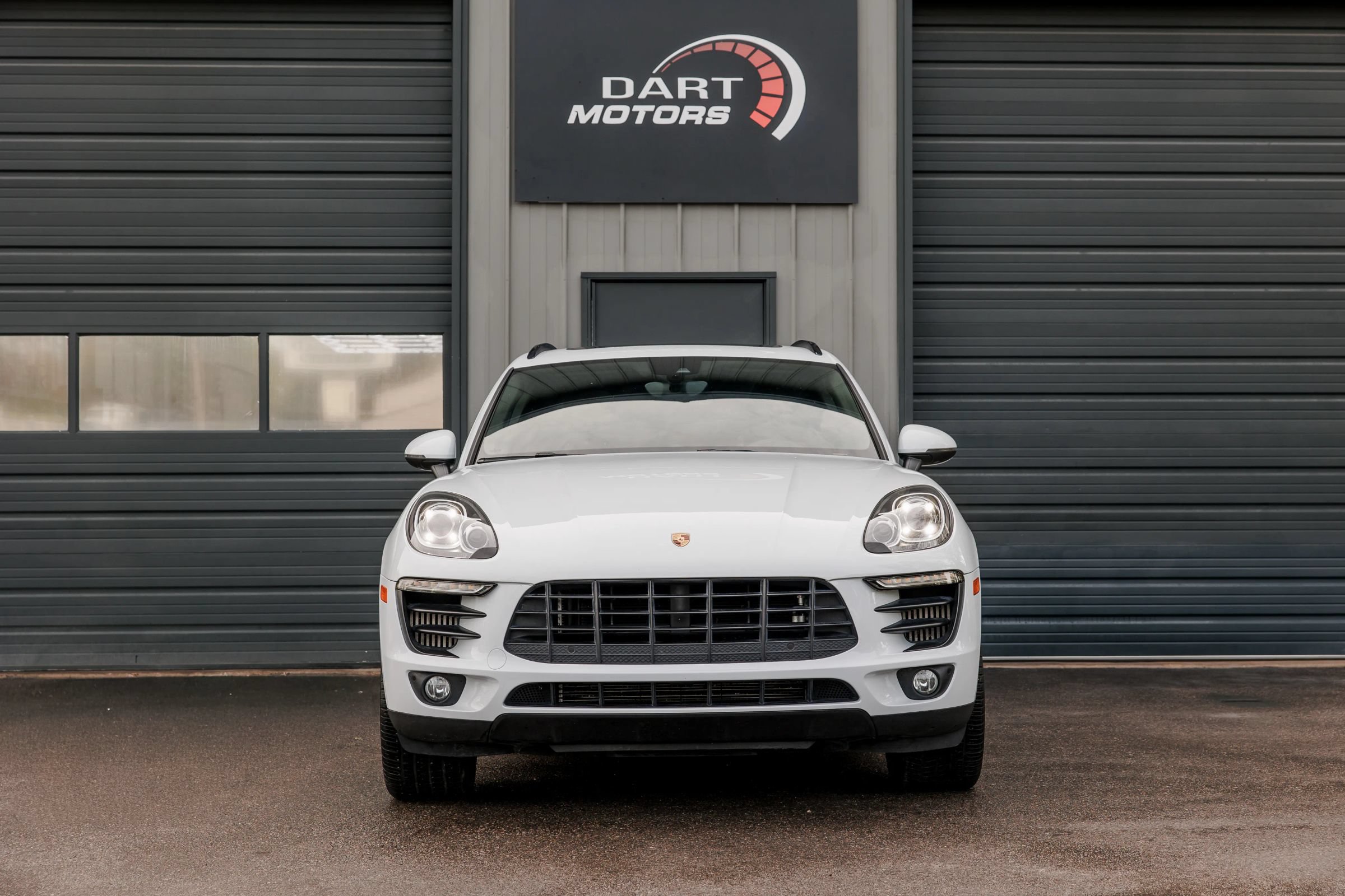 Used 2017 Porsche Macan S AWD/4WD image 2