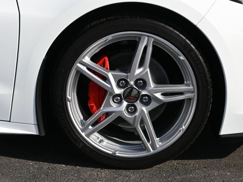 Used 2025 Chevrolet Corvette Stingray Coupe w/ 1LT image 13