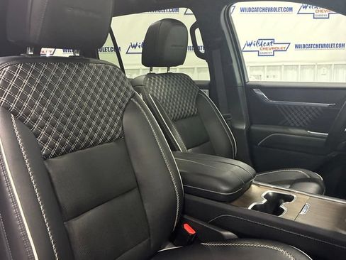 Used 2024 GMC Acadia Denali w/ Super Cruise Package FWD image 44