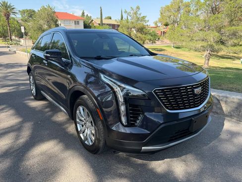 Used 2023 Cadillac XT4 Premium Luxury w/ Enhanced Visibility Package FWD image 7
