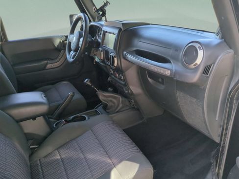 Used 2012 Jeep Wrangler Sport AWD/4WD image 19