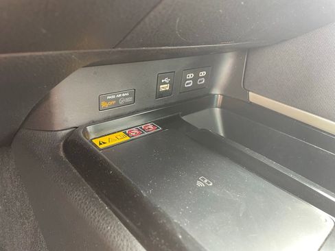 Used 2025 Toyota Camry LE FWD image 10
