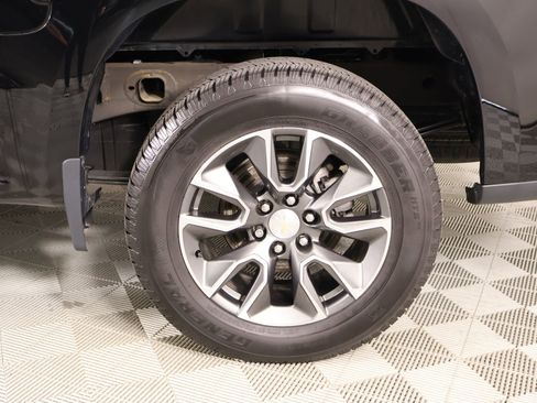 Used 2024 Chevrolet Silverado 1500 LT AWD/4WD image 18