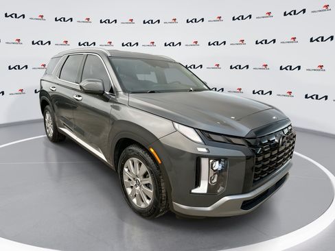 Used 2024 Hyundai Palisade SEL FWD image 1