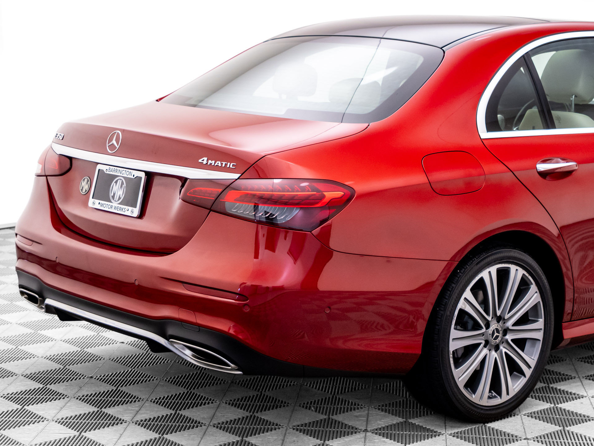 Used 2023 Mercedes-Benz E 350 4MATIC Sedan image 36