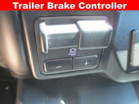 Used 2021 GMC Sierra 1500 AT4 w/ AT4 Preferred Package AWD/4WD image 18