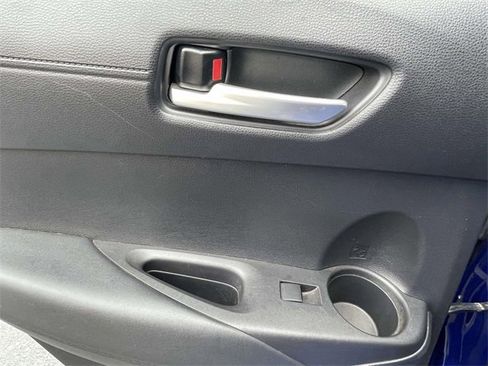 Used 2024 Toyota Corolla Cross XLE image 14