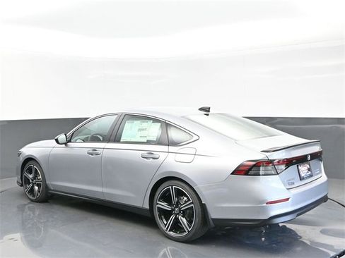 Certified 2025 Honda Accord Sport image 3