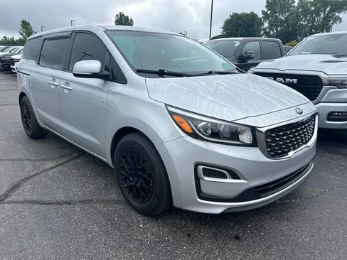 Used 2019 Kia Sedona LX FWD image 5