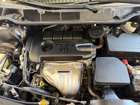Used 2013 Toyota Venza XLE w/ XLE Premium Pkg FWD image 32