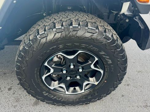 Used 2022 Jeep Wrangler Unlimited Rubicon 4xe w/ Cold Weather Group image 5