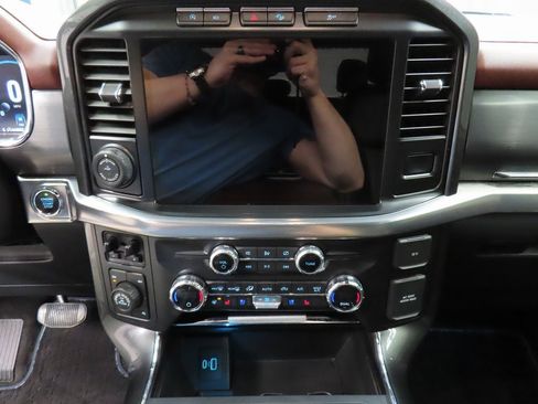 Used 2021 Ford F150 Lariat w/ Equipment Group 502A High image 13