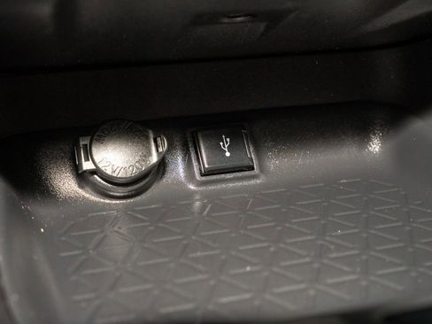 Used 2022 Toyota RAV4 XLE image 15