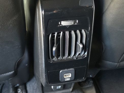 Used 2025 Jeep Compass Limited AWD/4WD image 14
